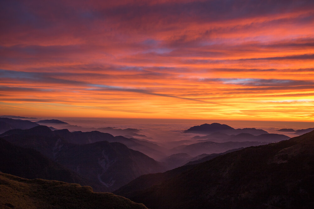 high mountain workshop - We explore Taiwan’s Central Mountain Range. This small group workshop focuses on the sea of clouds, sunset, sunrise, and the night’s sky 3,000 meters high.