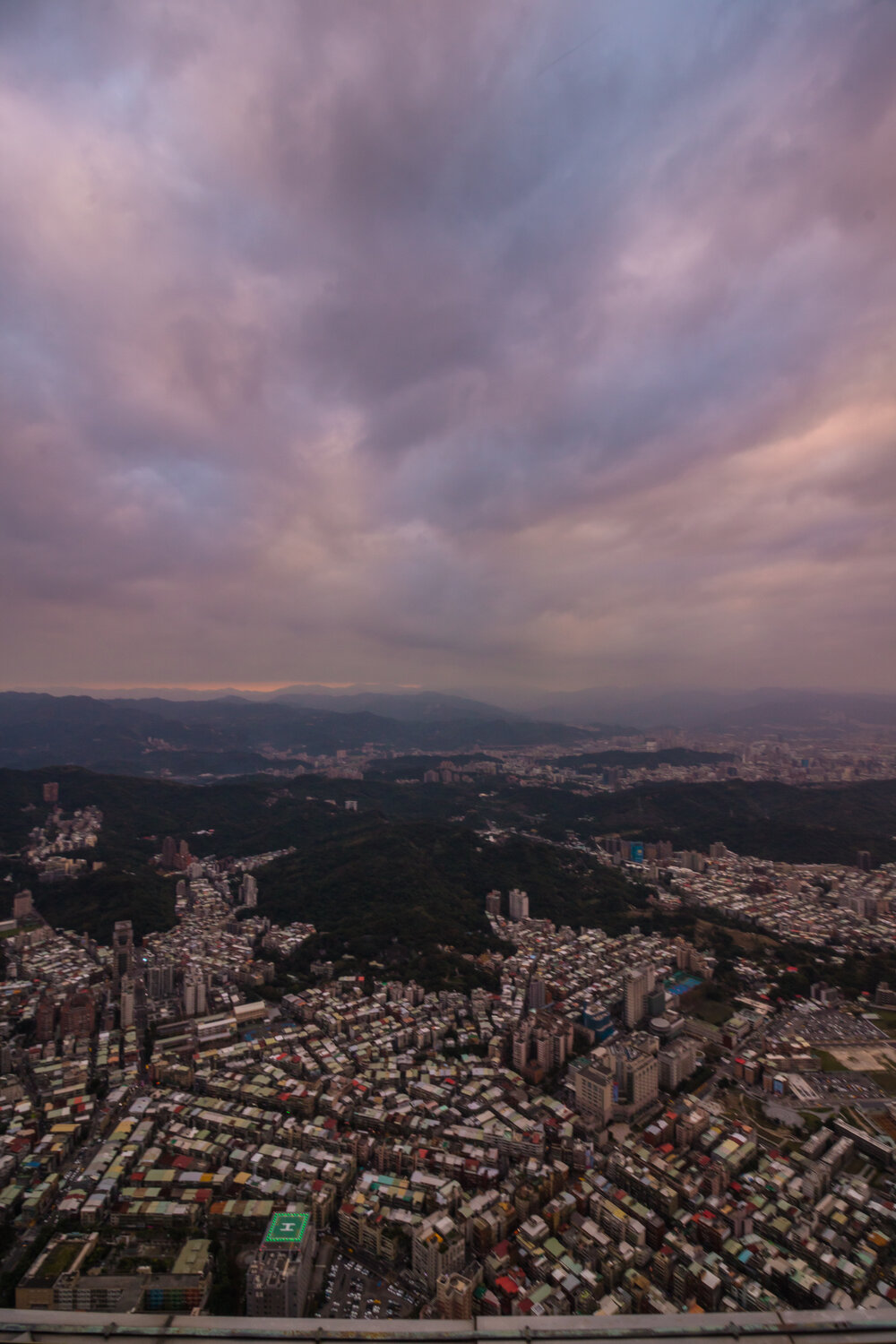 Ryan Hevern Taiwan Skyline 460 Taipei  (10 of 25).jpg
