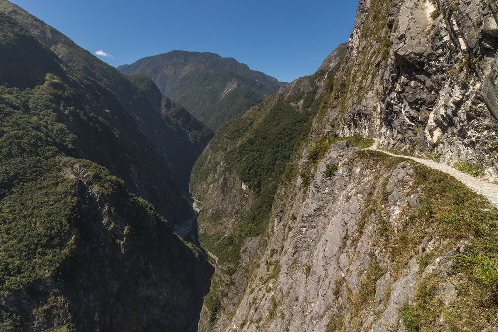 Taroko Gorge HIking Hualien Taiwan Ryan Hevern TAO Tour (11 of 43).jpg