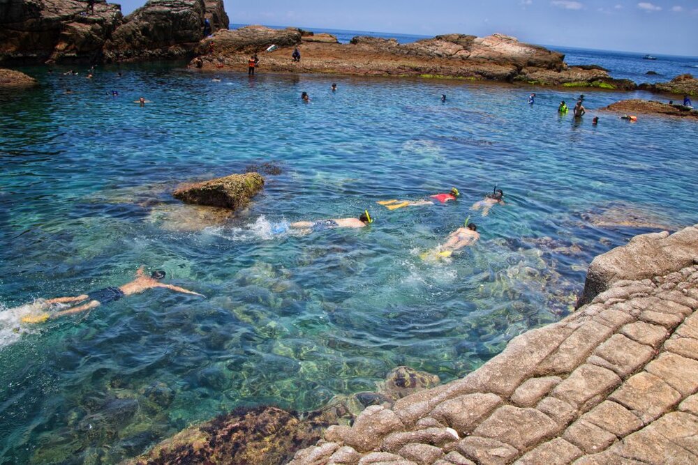 group_snorkel_trips_taiwan-long-dong.jpg